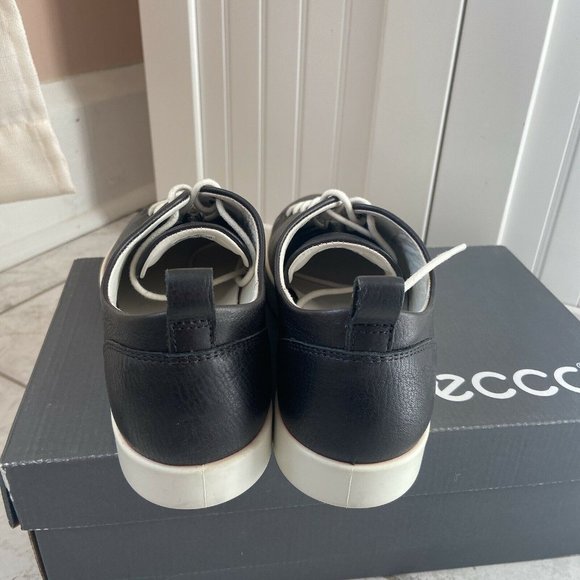 Ecco Gillian Tie Womens Lace Up Sneakers Black Cow Leather EU 38 US 7 - 7.5 - Picture 4 of 7